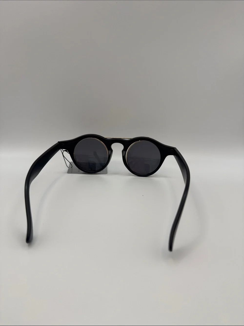 Black Round Flip-Up Sunglasses - Unbranded